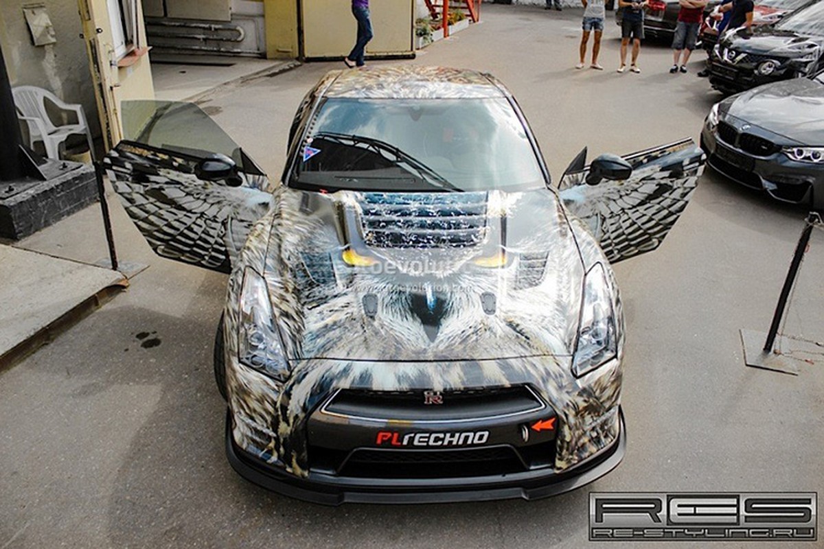 Chiem nguong sieu xe bien hinh “sieu cu” Nissan GT-R 1800